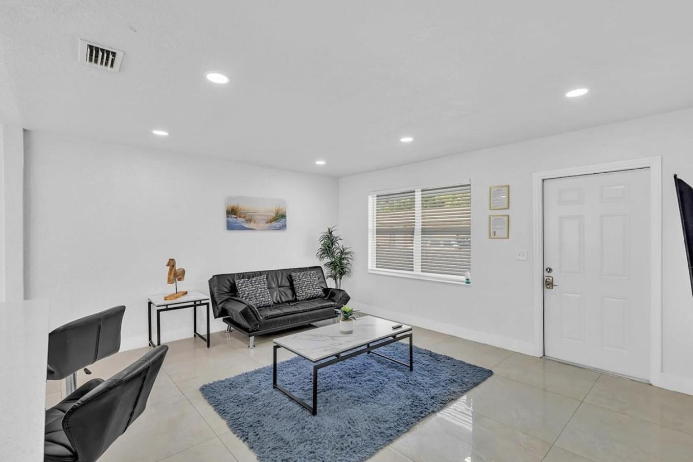 2 Bdrm Modern House Mins From Beach & Casino Hb1 Hallandale Beach Exteriör bild