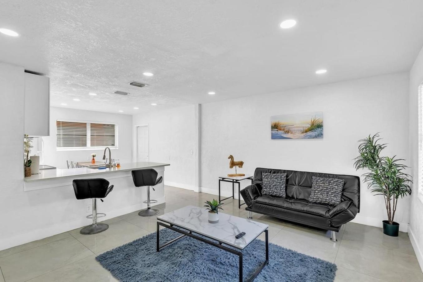 2 Bdrm Modern House Mins From Beach & Casino Hb1 Hallandale Beach Exteriör bild