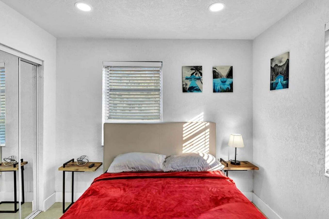 2 Bdrm Modern House Mins From Beach & Casino Hb1 Hallandale Beach Exteriör bild