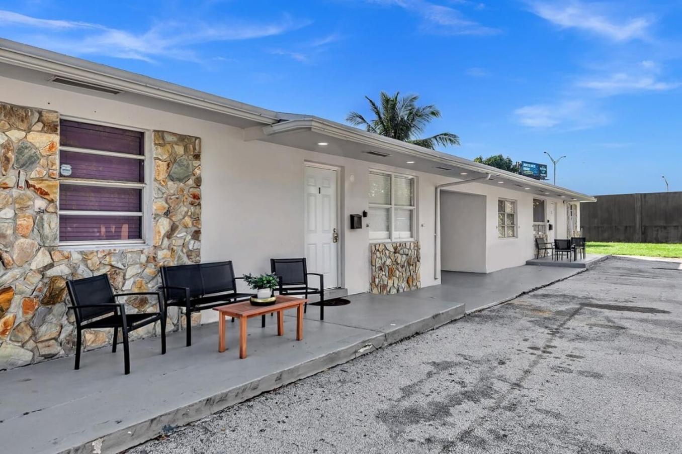 2 Bdrm Modern House Mins From Beach & Casino Hb1 Hallandale Beach Exteriör bild